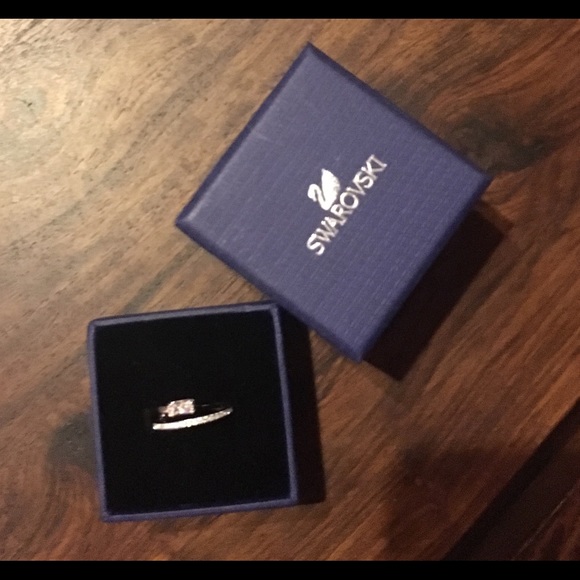 COPY - Swarovski Ring - Picture 3 of 3